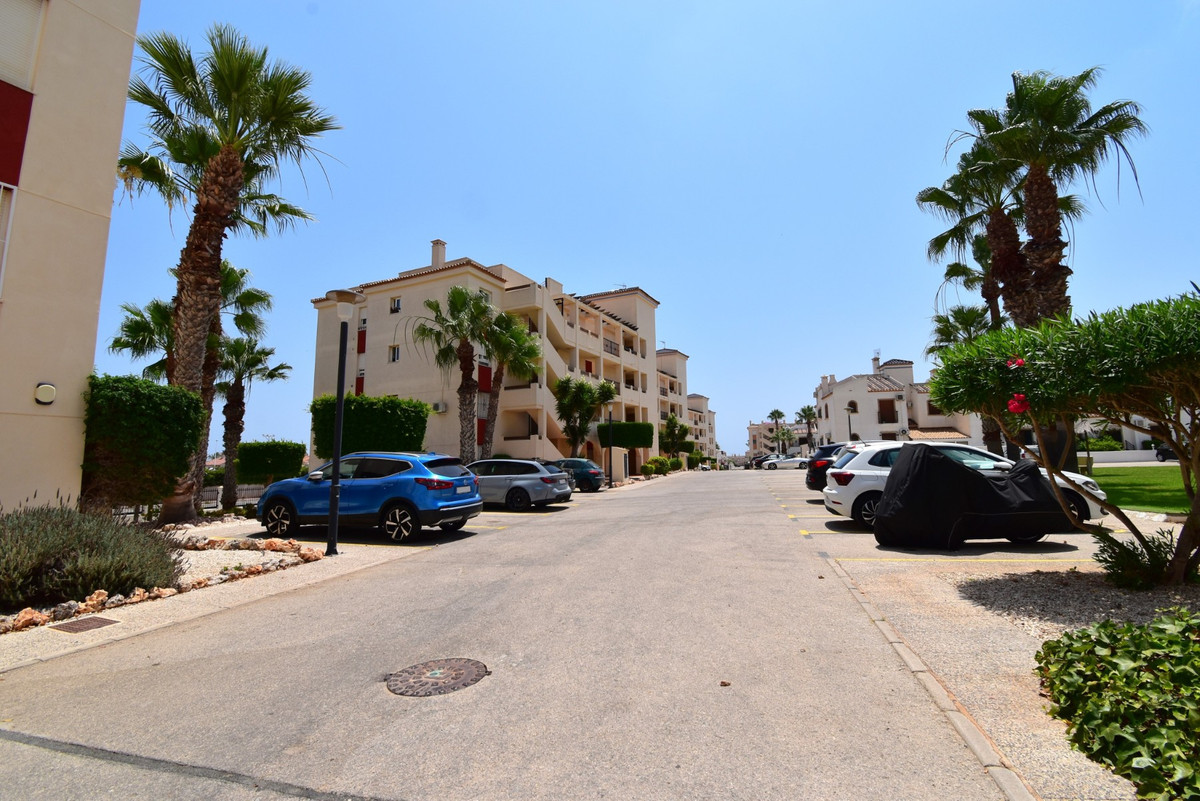 Appartement te koop in Playa Flamenca | 2 slaapkamers H5437723