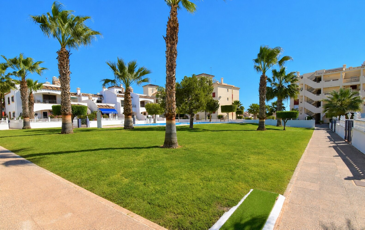 Appartement te koop in Playa Flamenca | 2 slaapkamers H5437723