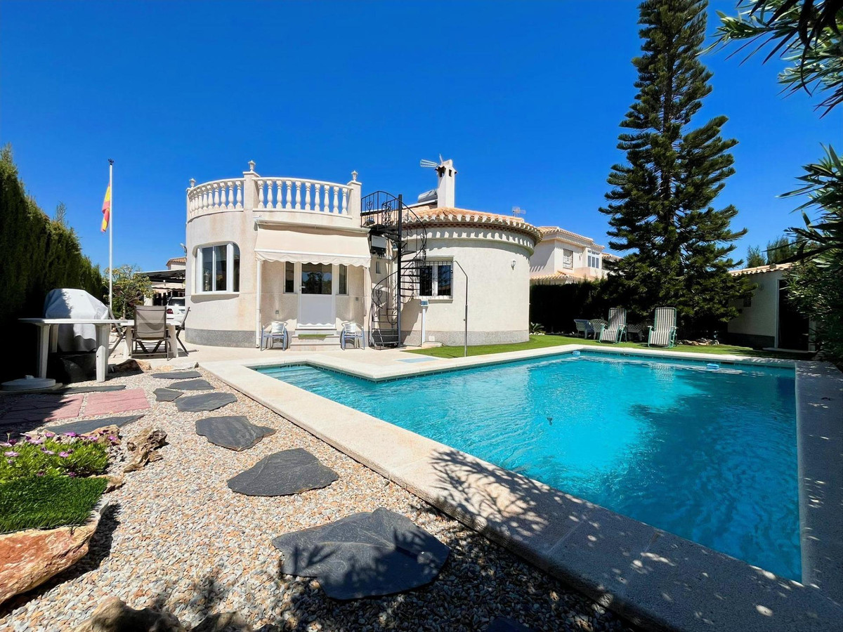 Huis te koop in Playa Flamenca | 3 slaapkamers H5453581