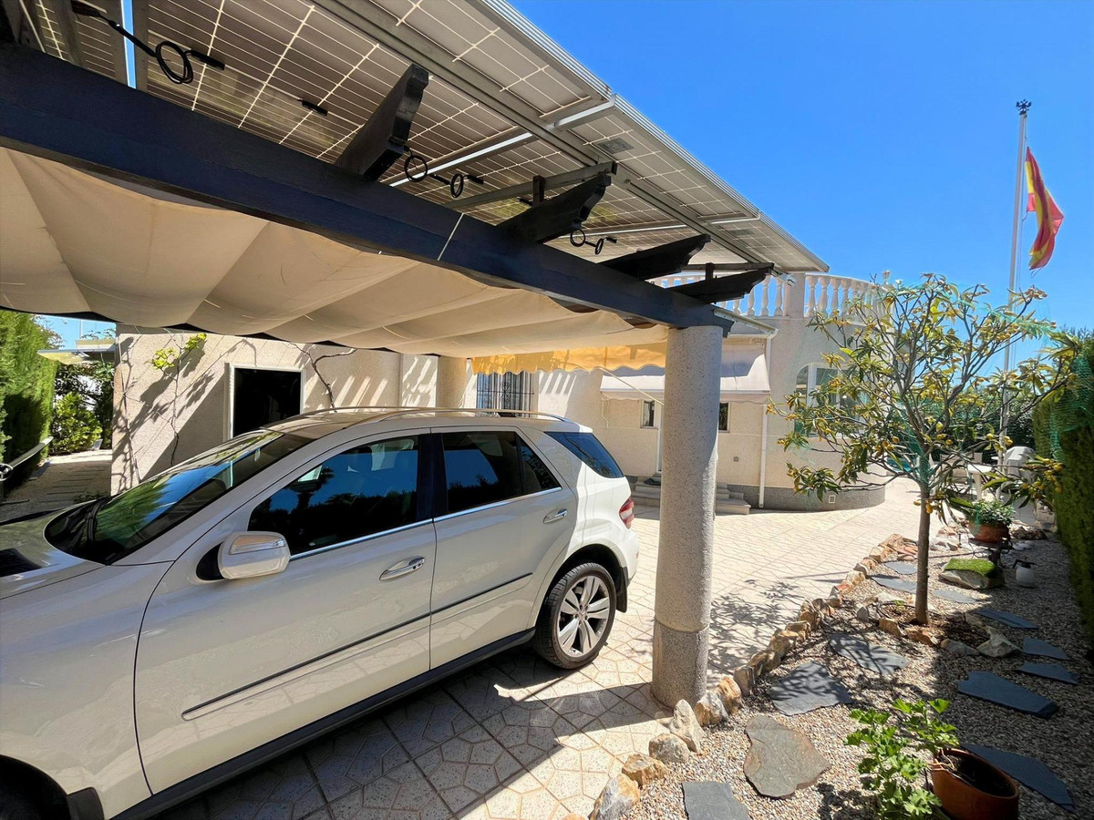 Huis te koop in Playa Flamenca | 3 slaapkamers H5453581