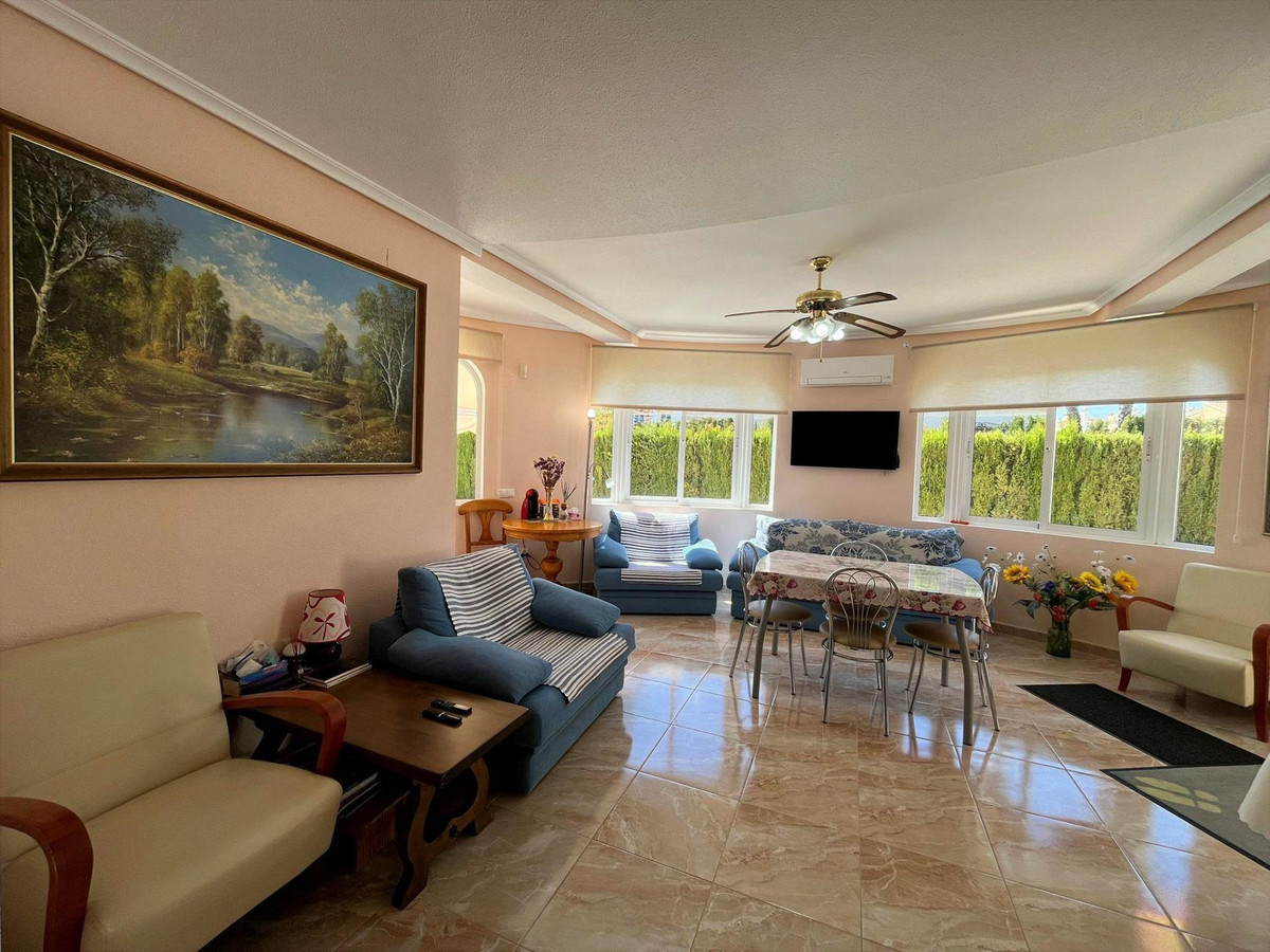 Huis te koop in Playa Flamenca | 3 slaapkamers H5453581
