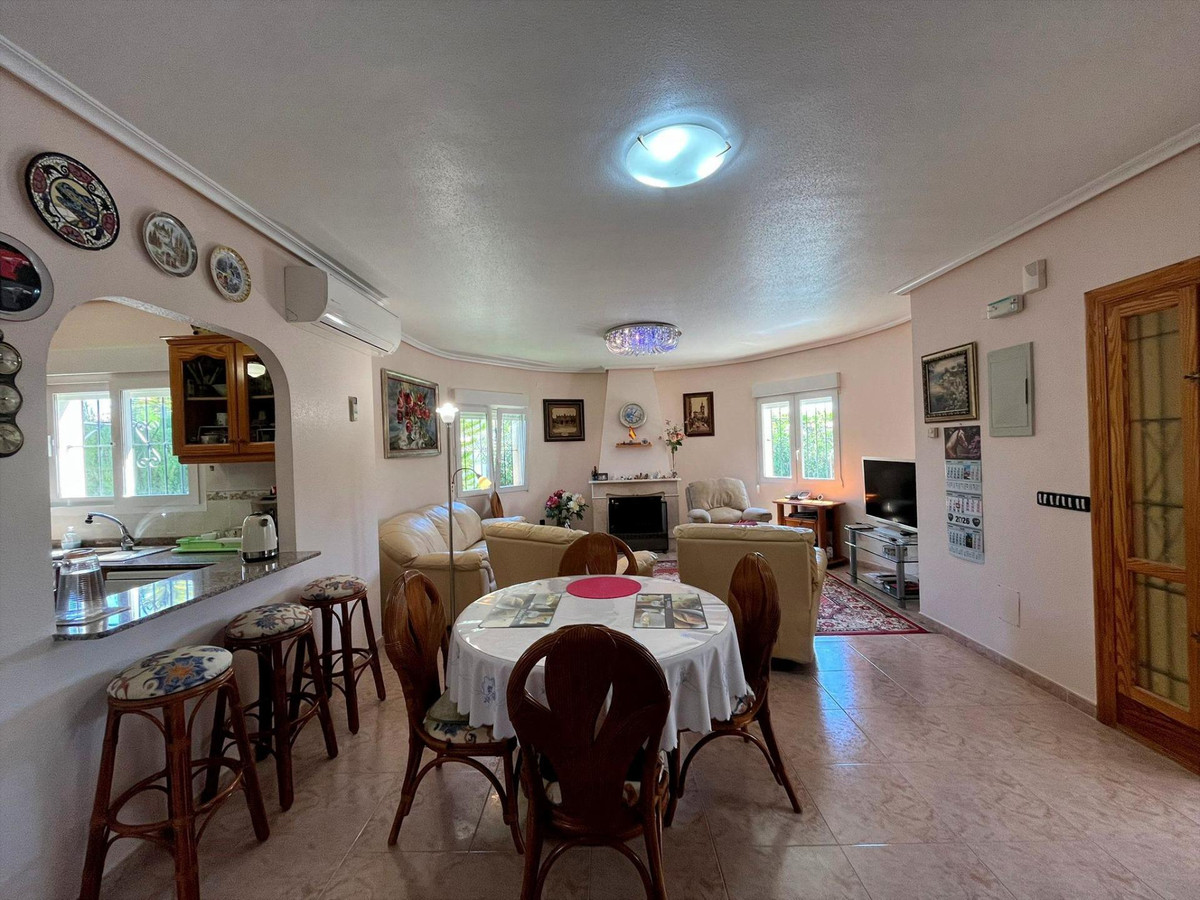 Huis te koop in Playa Flamenca | 3 slaapkamers H5453581