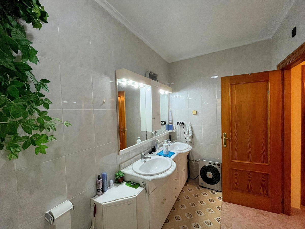 Huis te koop in Playa Flamenca | 3 slaapkamers H5453581