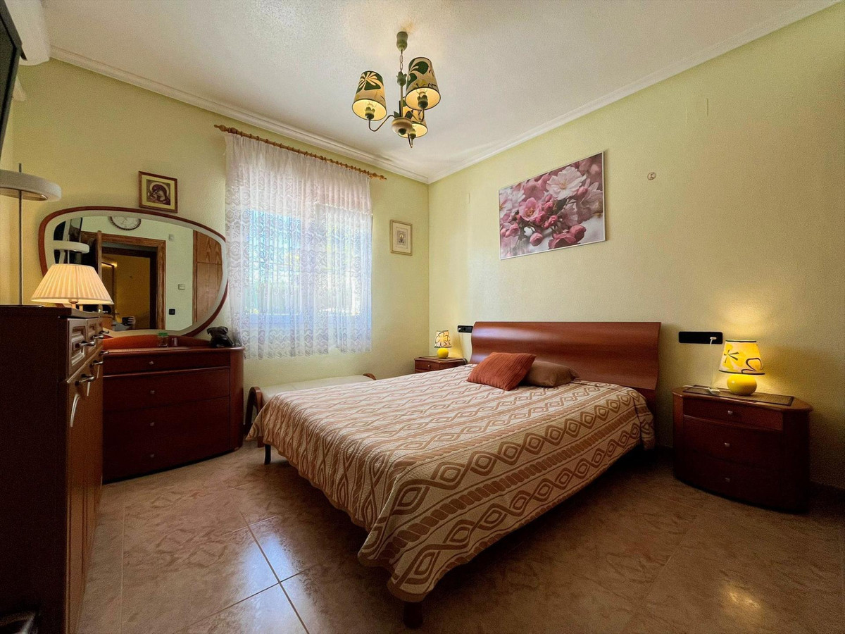 Huis te koop in Playa Flamenca | 3 slaapkamers H5453581