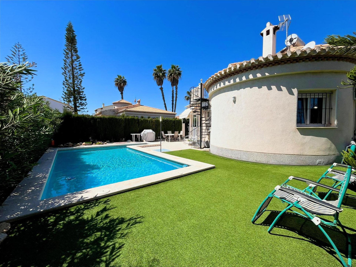 Huis te koop in Playa Flamenca | 3 slaapkamers H5453581
