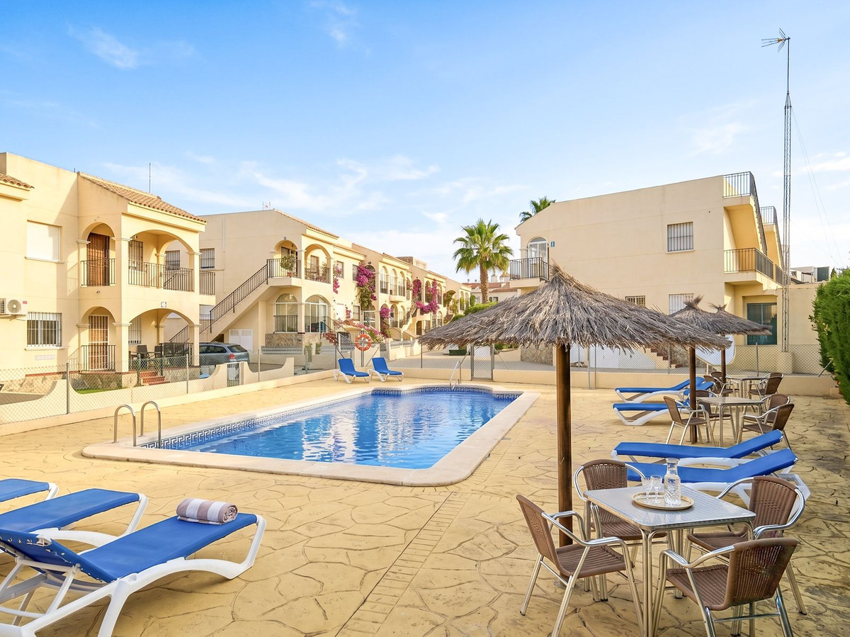 Appartement te koop in Playa Flamenca | 3 slaapkamers H5464132