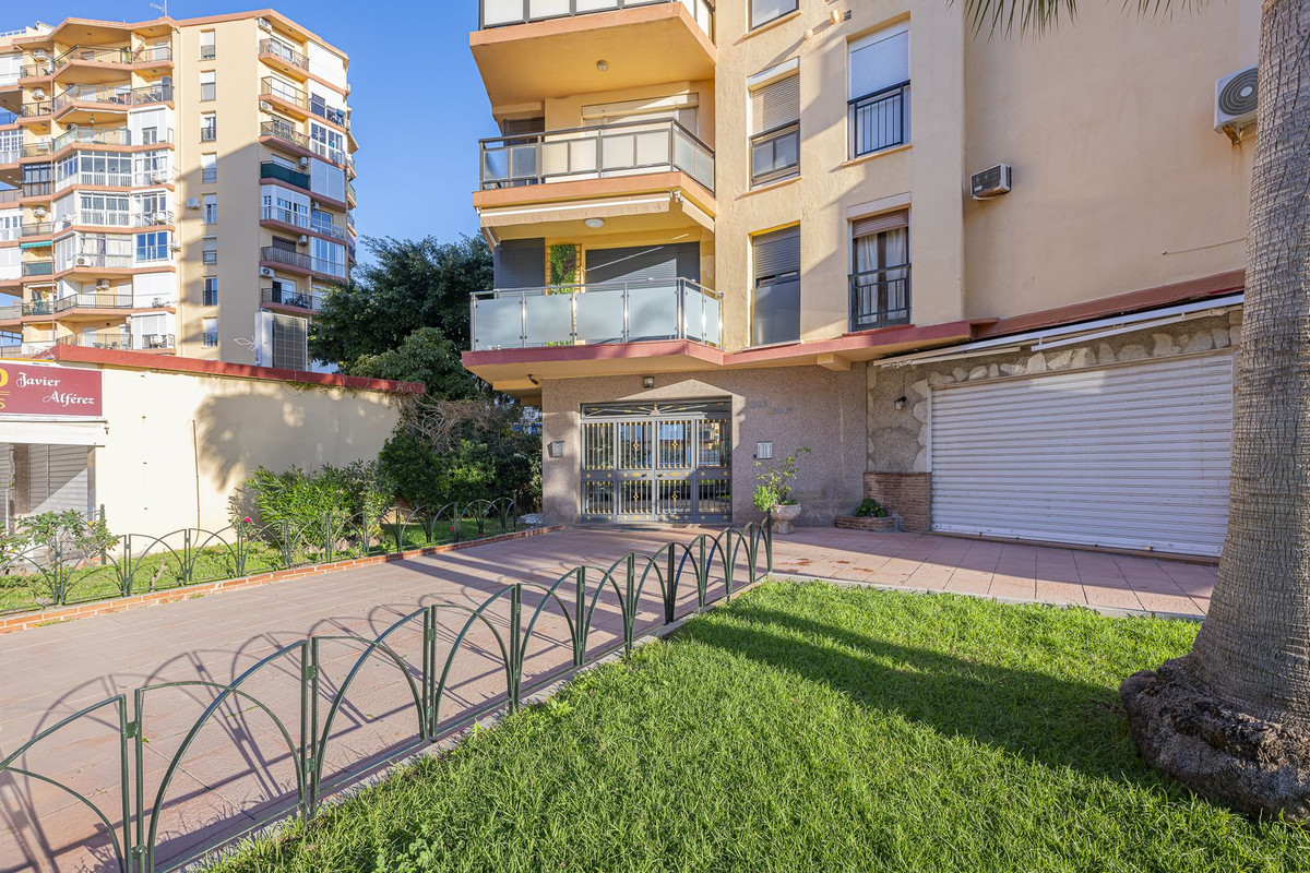 Bovenverdieping Appartement in Playamar-23