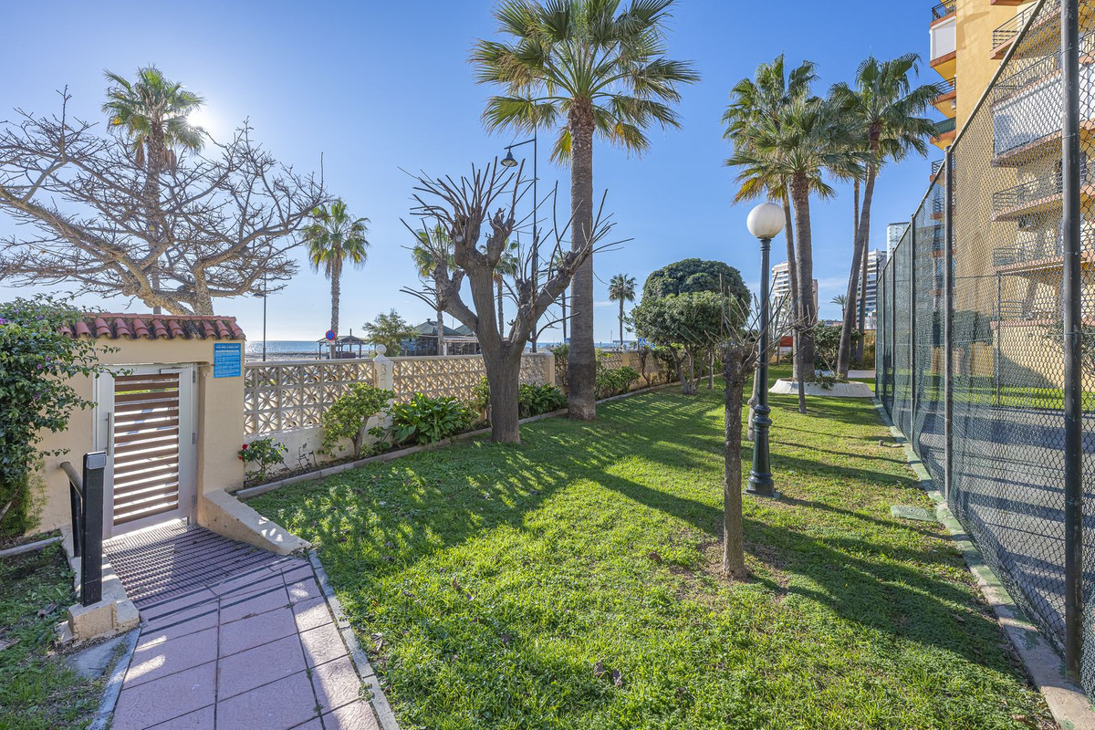 Bovenverdieping Appartement in Playamar-34