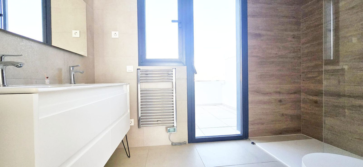 Penthouse te koop in Playamar | 2 slaapkamers H5120656