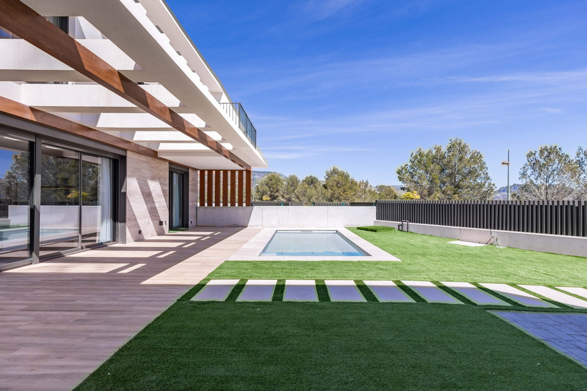 Property main view 36