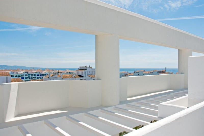 Penthouse te koop in Puerto Banús | 3 slaapkamers H2268905