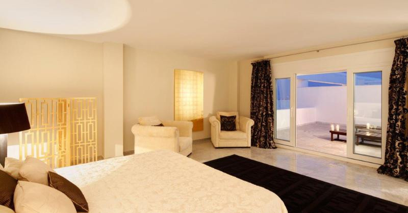 Penthouse te koop in Puerto Banús | 3 slaapkamers H2268905