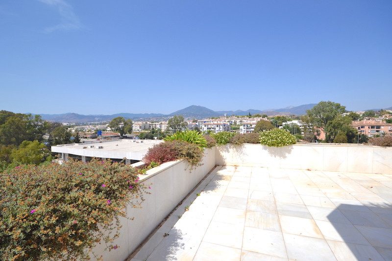 Penthouse te koop in Puerto Banús | 4 slaapkamers H2750489