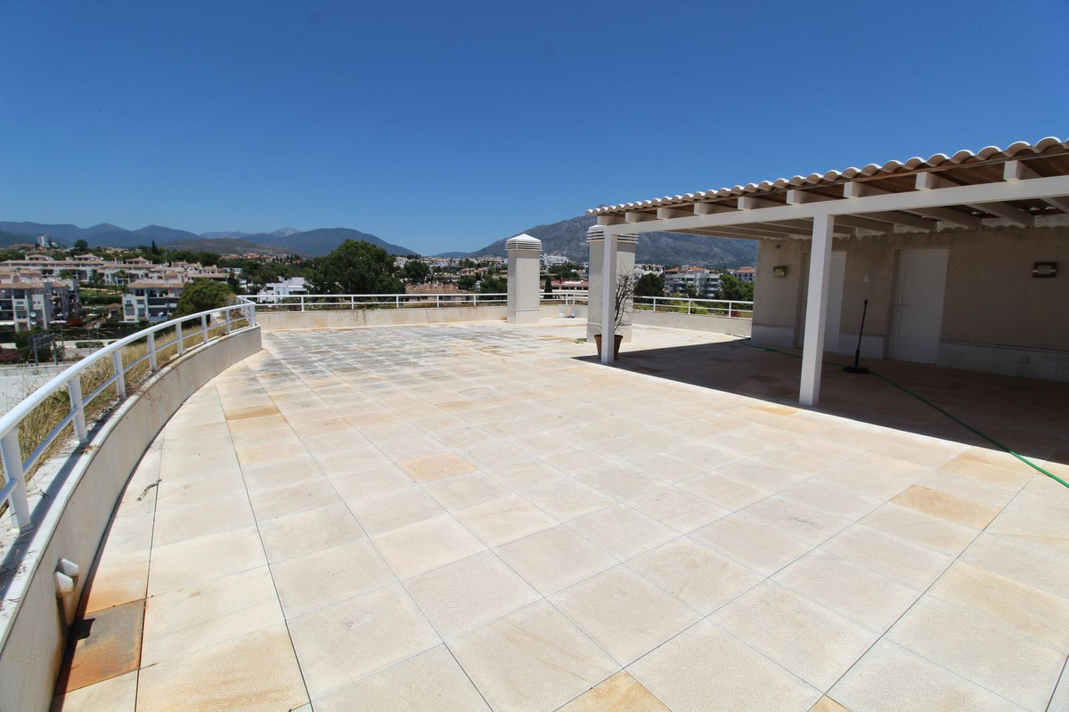 Penthouse te koop in Puerto Banús | 4 slaapkamers H2750489