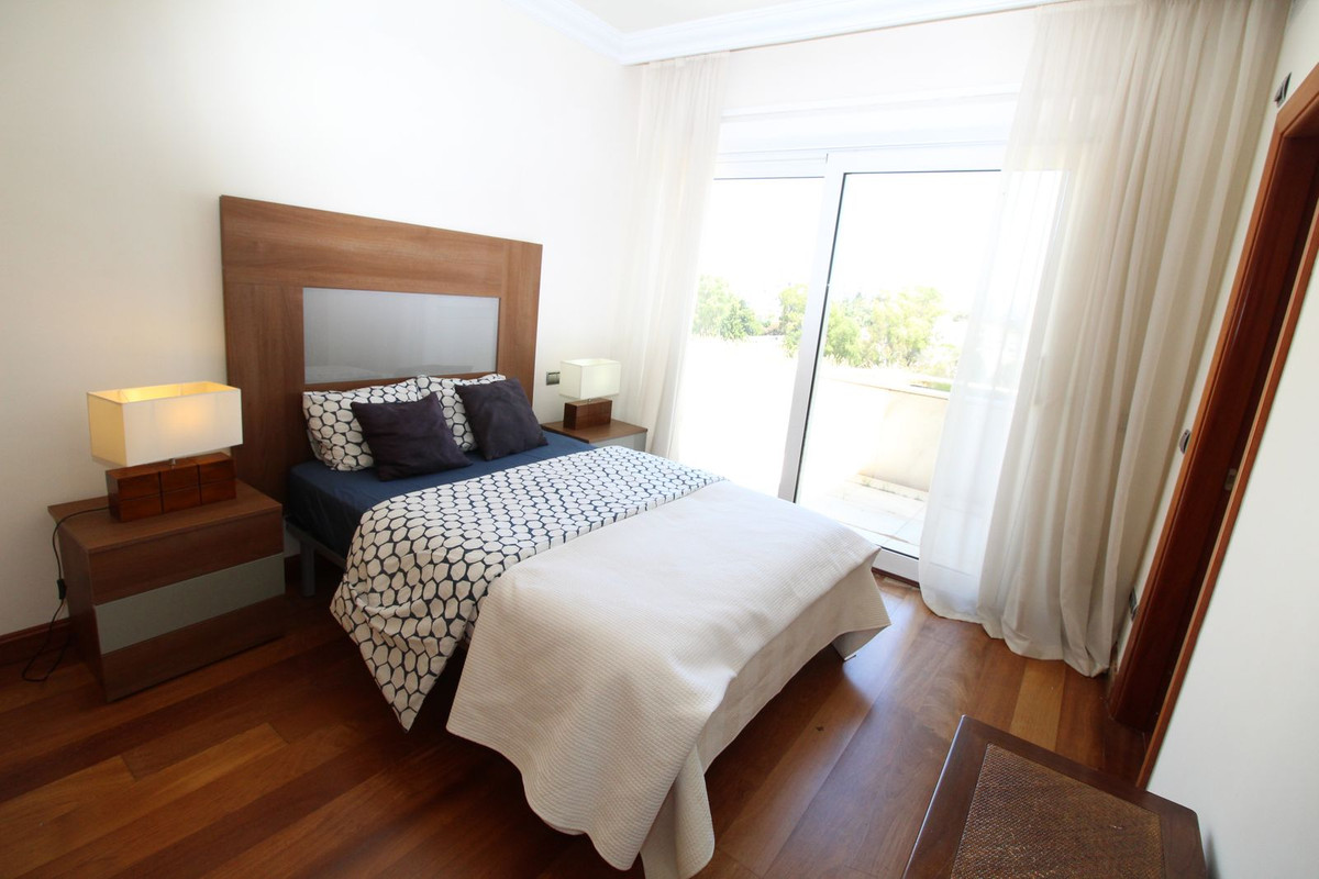 Penthouse te koop in Puerto Banús | 4 slaapkamers H2750489