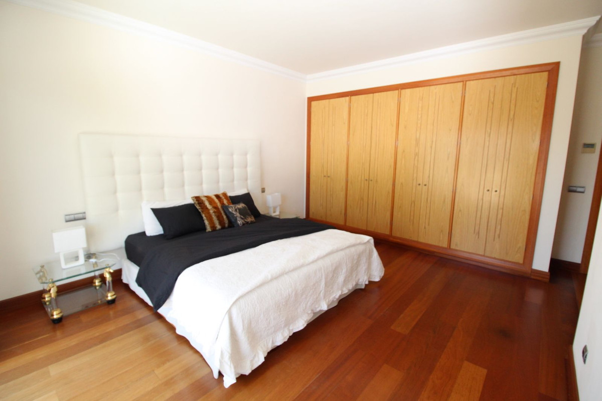 Penthouse te koop in Puerto Banús | 4 slaapkamers H2750489