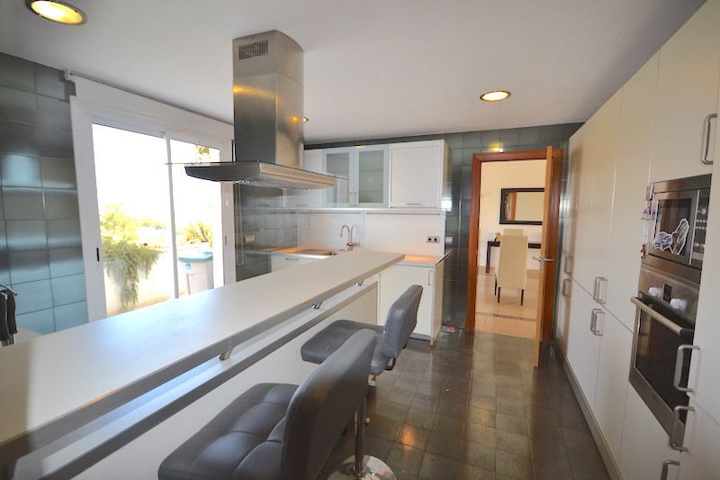 Penthouse te koop in Puerto Banús | 4 slaapkamers H2750489