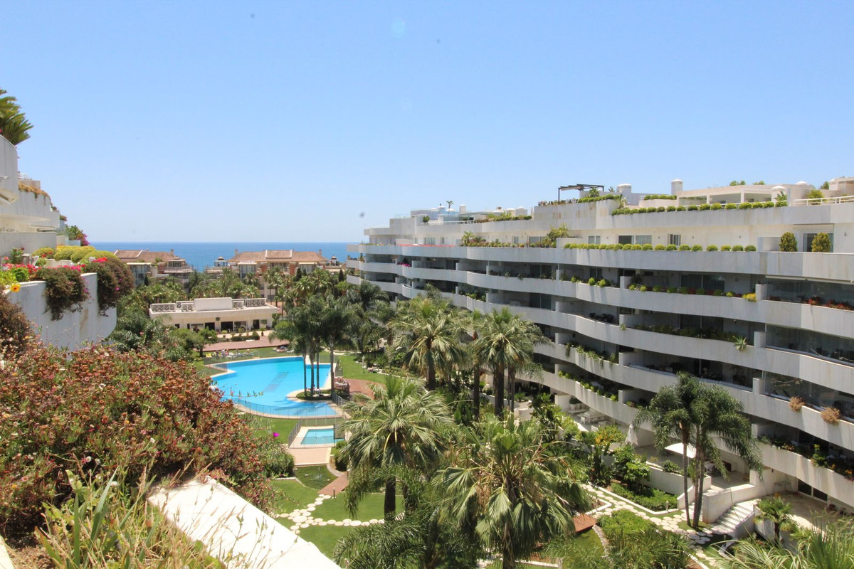 Penthouse te koop in Puerto Banús | 4 slaapkamers H2750489
