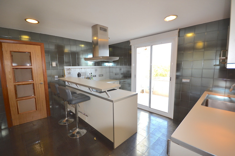 Penthouse te koop in Puerto Banús | 4 slaapkamers H2750489