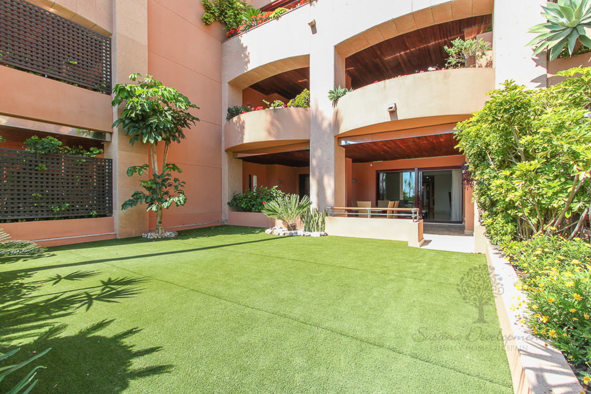 Appartement te koop in Puerto Banús | 2 slaapkamers H3461908