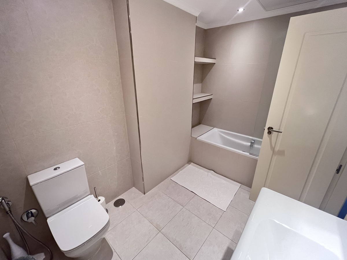 Appartement te koop in Puerto Banús | 2 slaapkamers H4312162