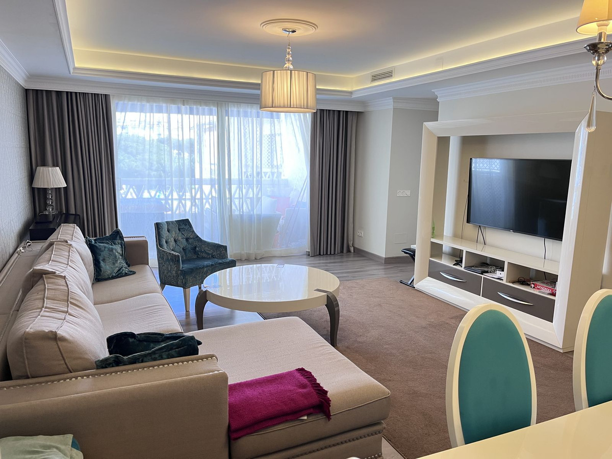 Appartement te koop in Puerto Banús | 2 slaapkamers H4312162