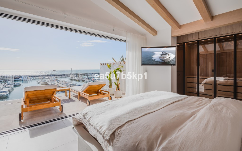 Penthouse in Puerto Banús-12