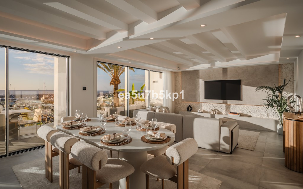 Penthouse in Puerto Banús-2