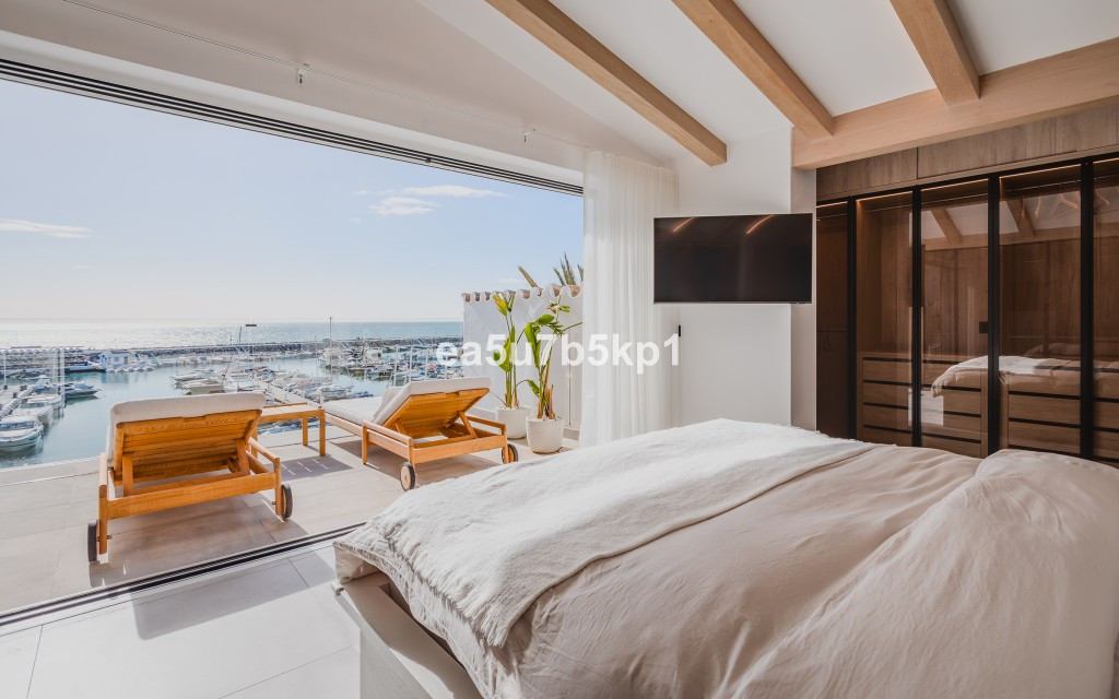 Penthouse in Puerto Banús-3