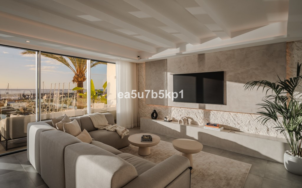 Penthouse in Puerto Banús-8