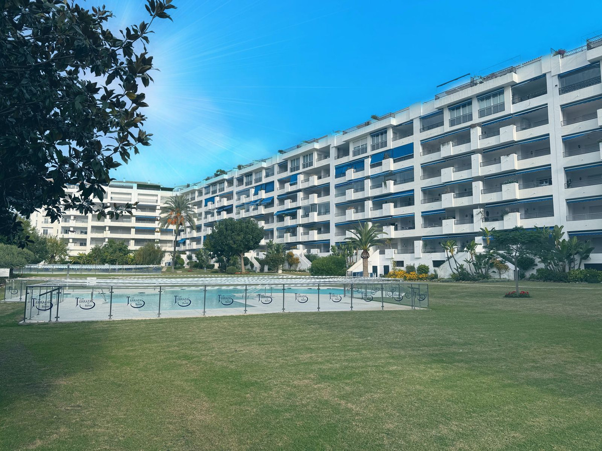 Tussenverdieping Appartement in Puerto Banús-1