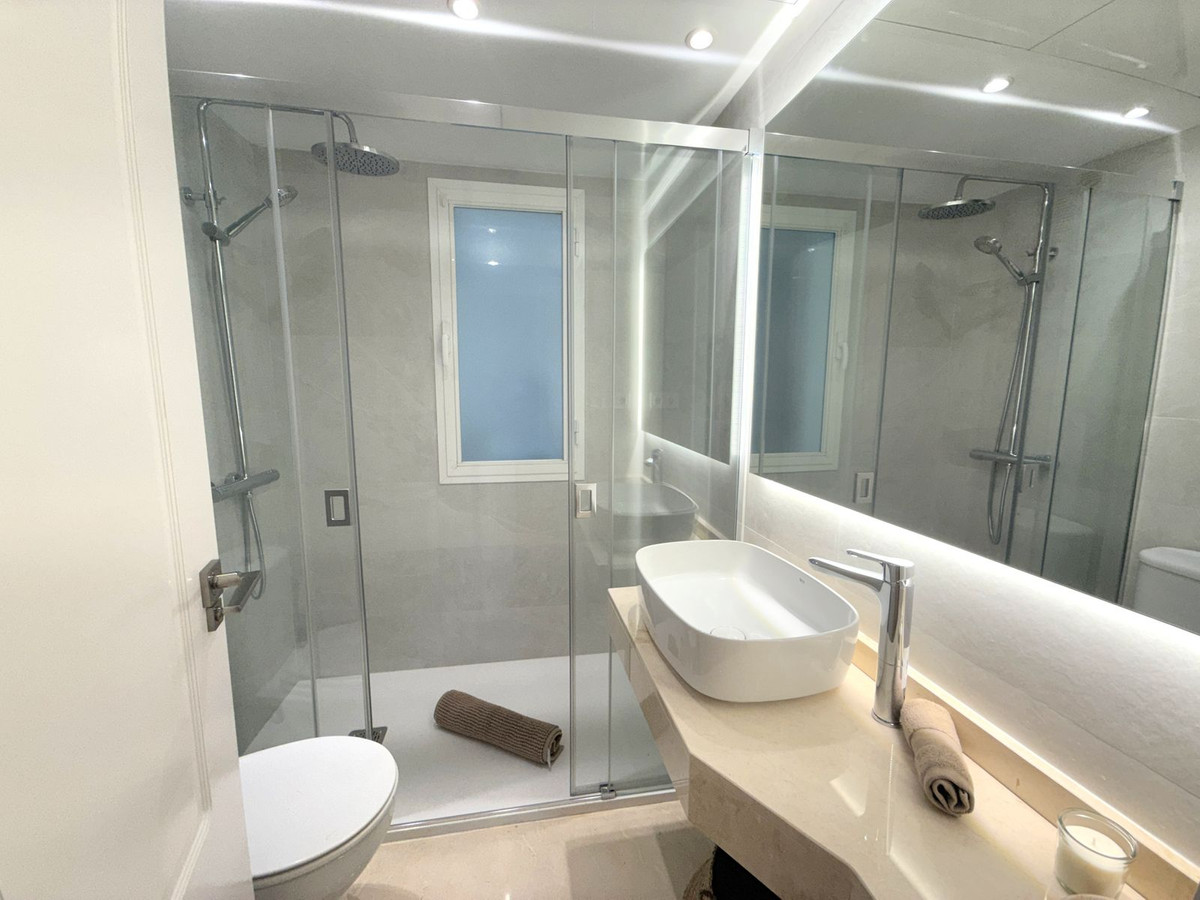 Tussenverdieping Appartement in Puerto Banús-19