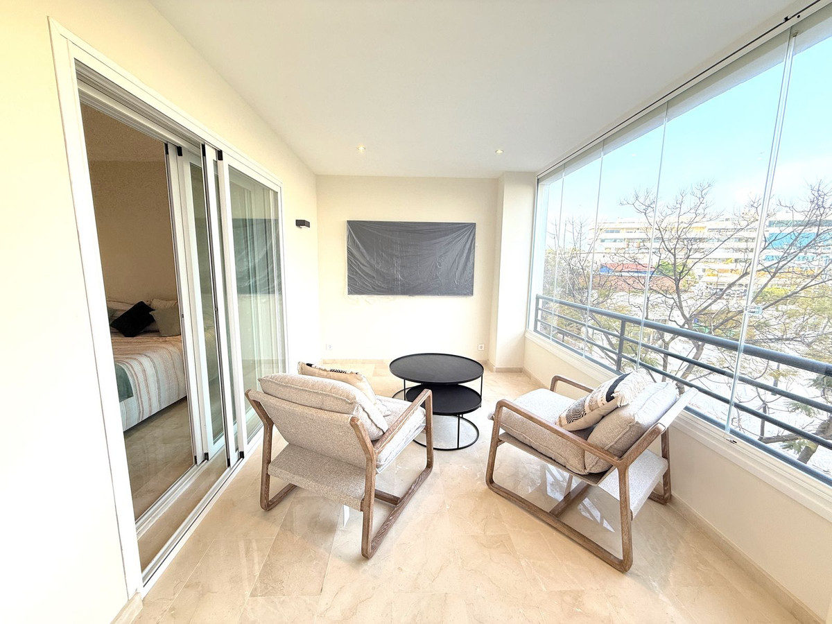 Tussenverdieping Appartement in Puerto Banús-8