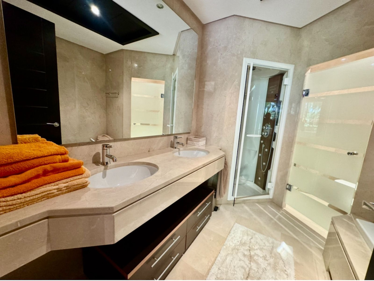 Appartement te koop in Puerto Banús | 2 slaapkamers H4789012