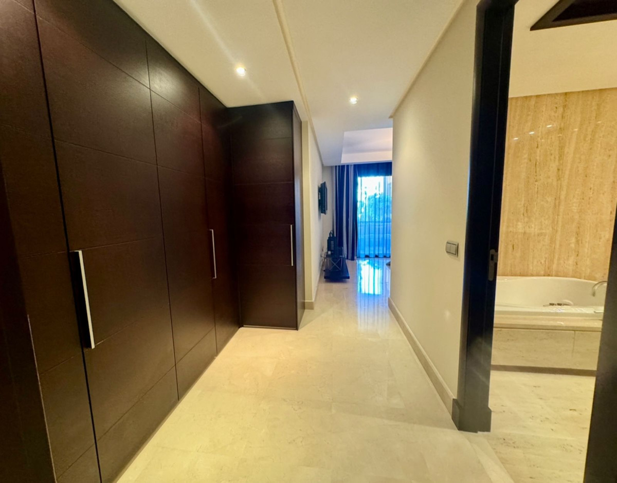 Appartement te koop in Puerto Banús | 2 slaapkamers H4789012