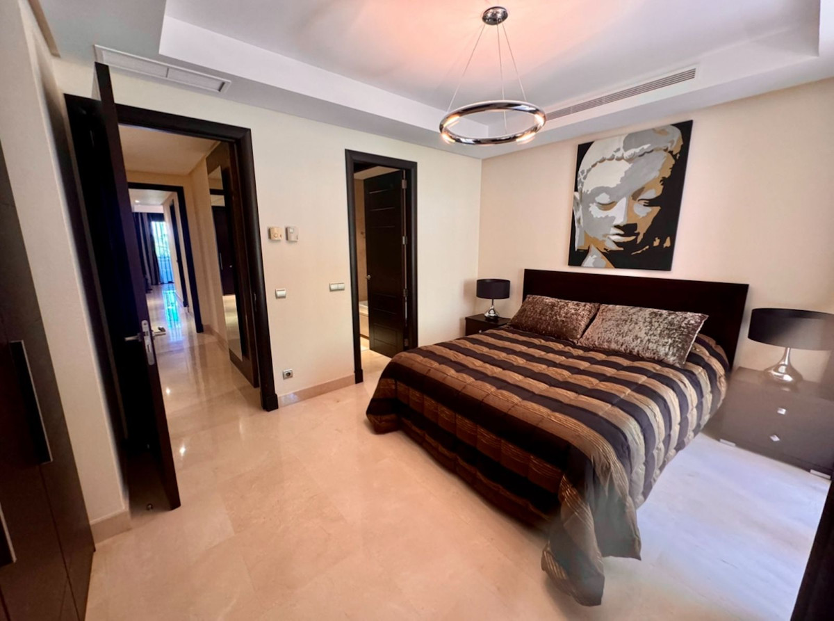 Appartement te koop in Puerto Banús | 2 slaapkamers H4789012