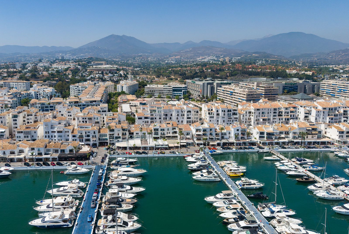 Appartement te koop in Puerto Banús | 2 slaapkamers H4804387