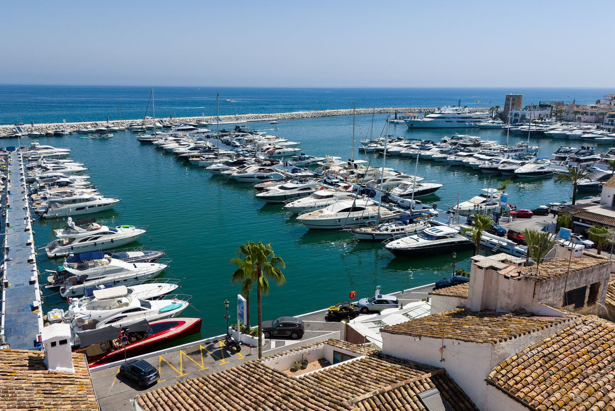 Appartement te koop in Puerto Banús | 2 slaapkamers H4804387