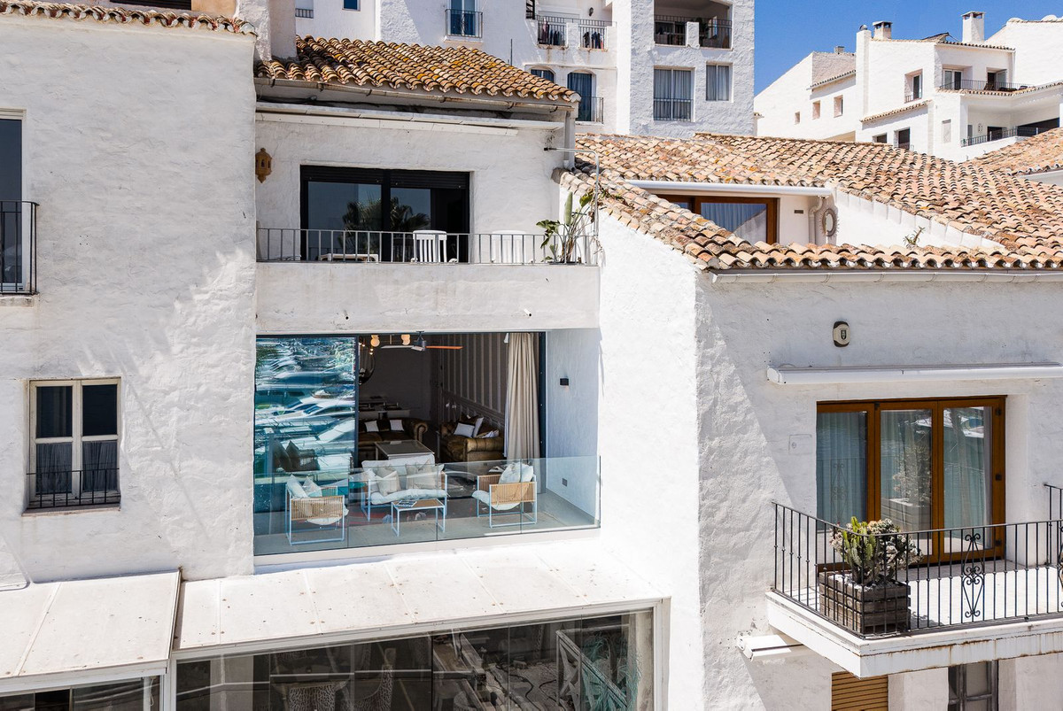 Appartement te koop in Puerto Banús | 2 slaapkamers H4804387