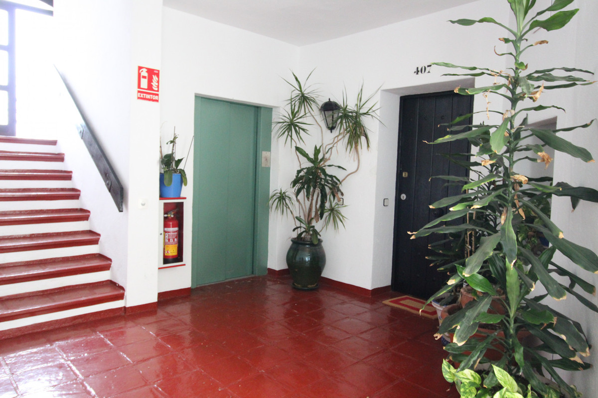 Tussenverdieping Appartement in Puerto Banús-11