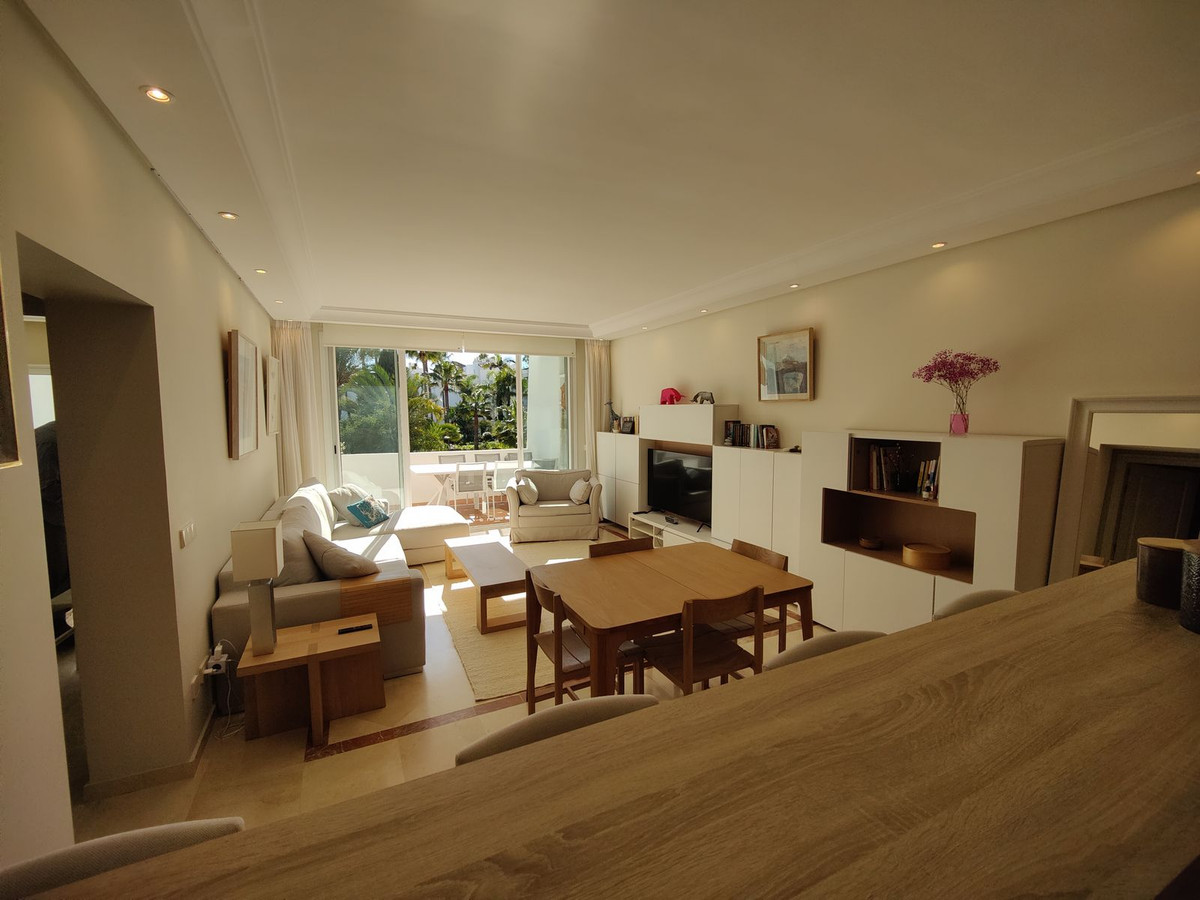 Apartment for sale in Puerto Banús | 3 bedrooms H4888774