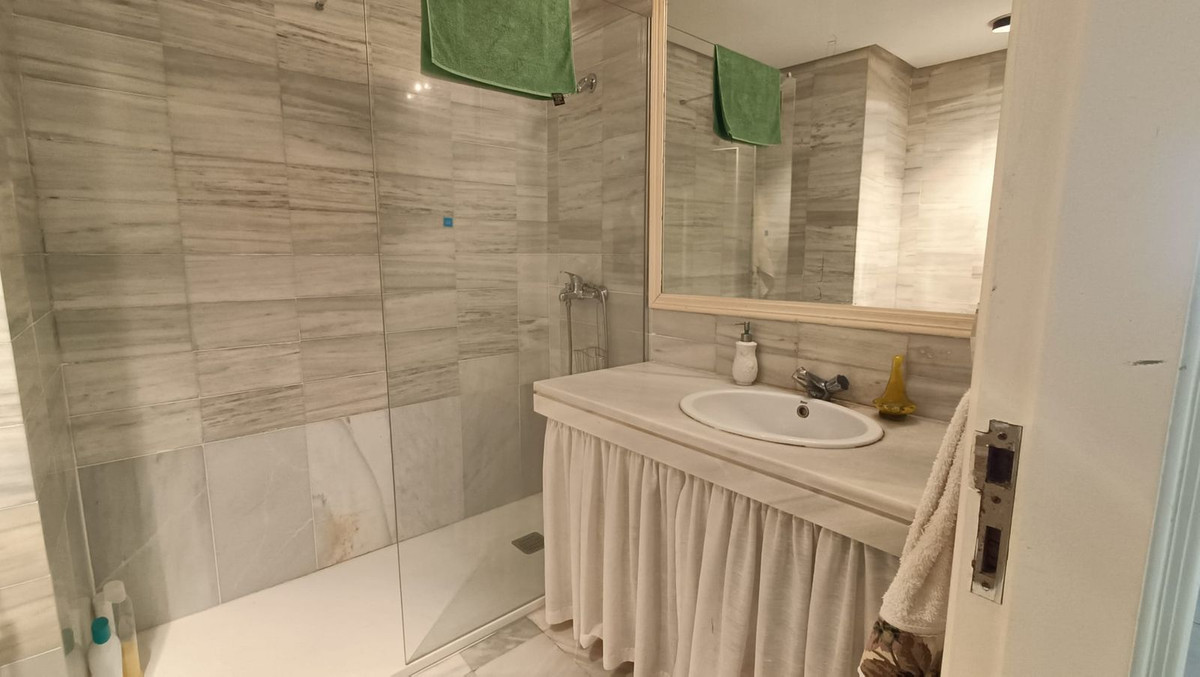 Appartement te koop in Puerto Banús | 2 slaapkamers H4926076