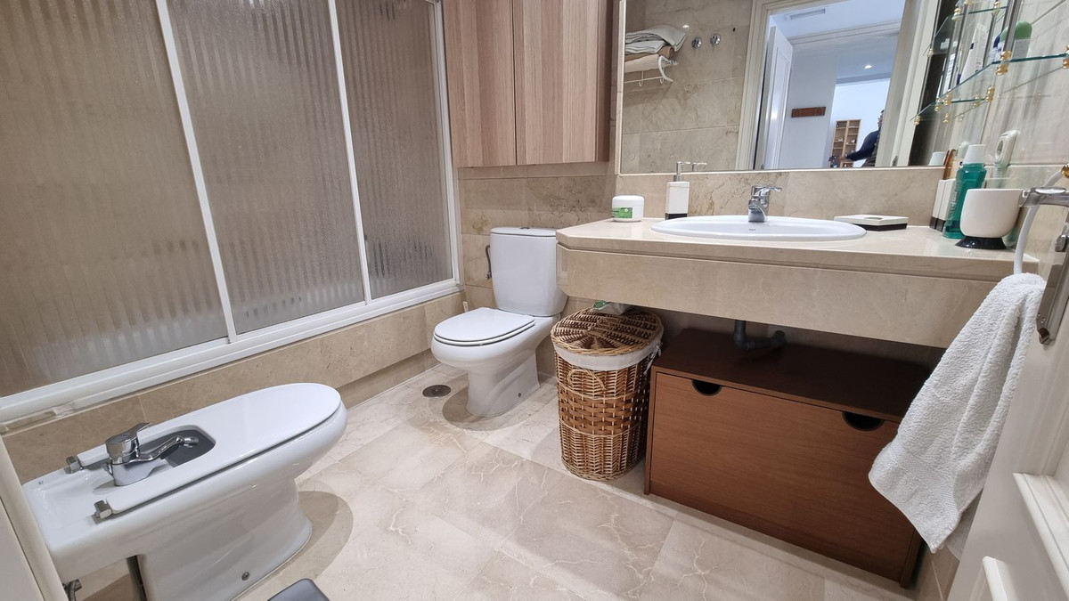 Tussenverdieping Appartement in Puerto Banús-11