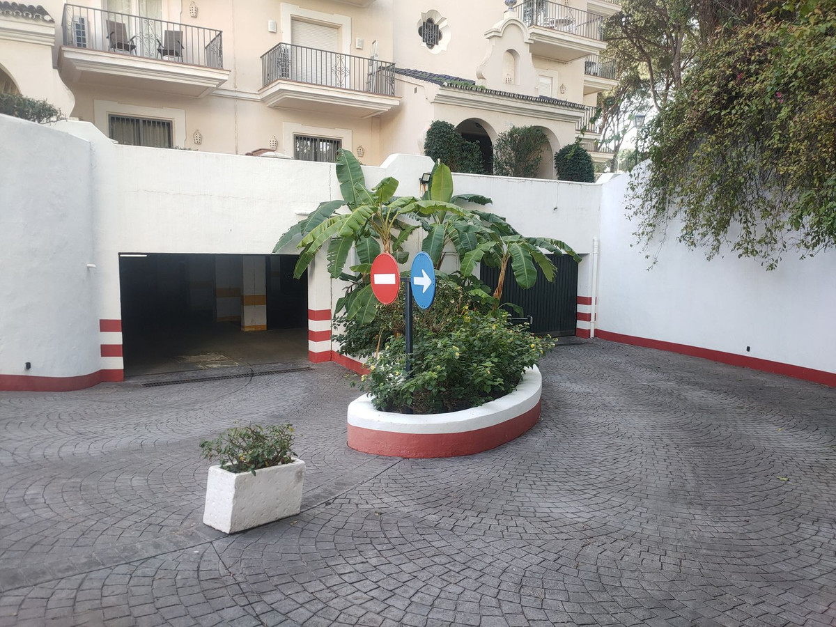 Appartement te koop in Puerto Banús | 2 slaapkamers H4934320