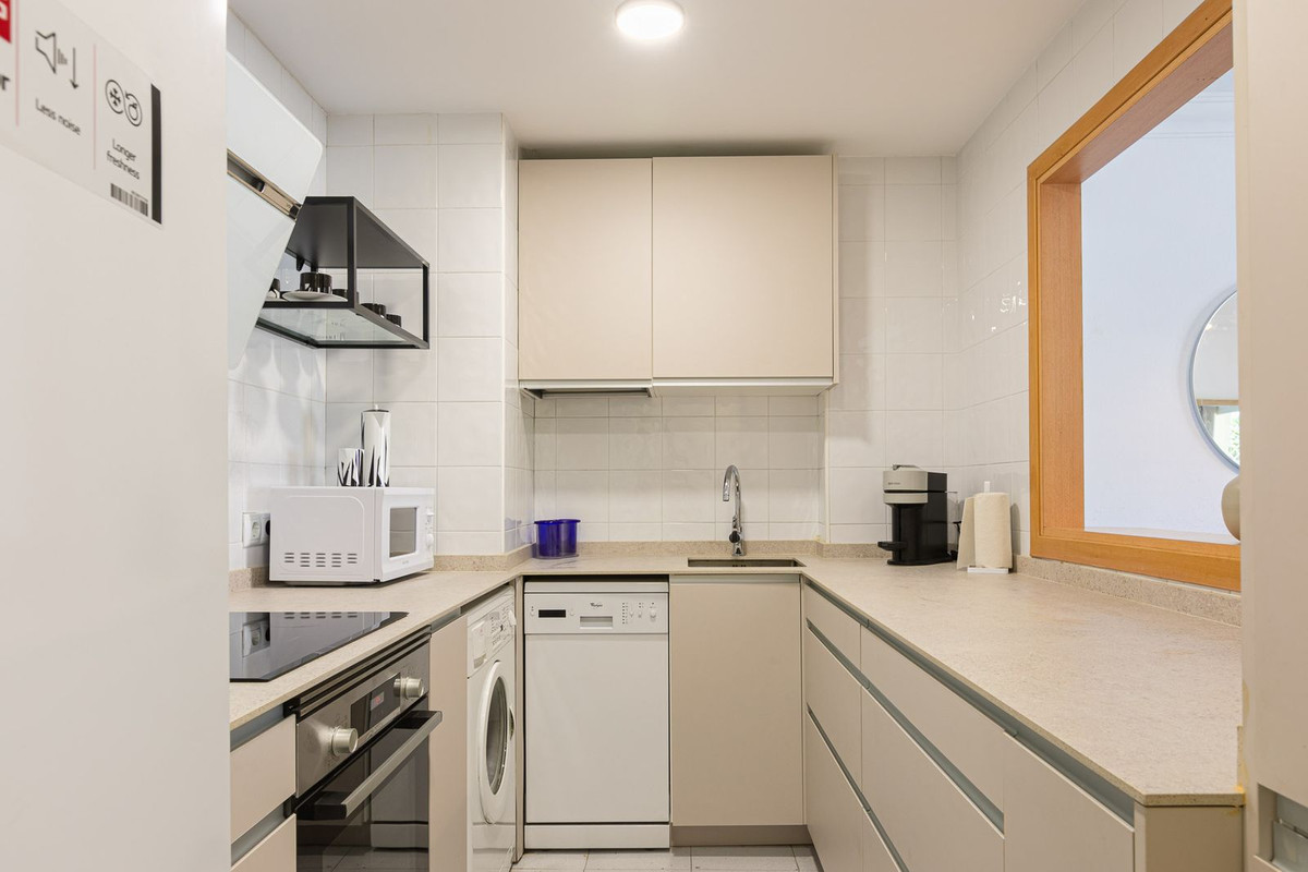 Tussenverdieping Appartement in Puerto Banús-1