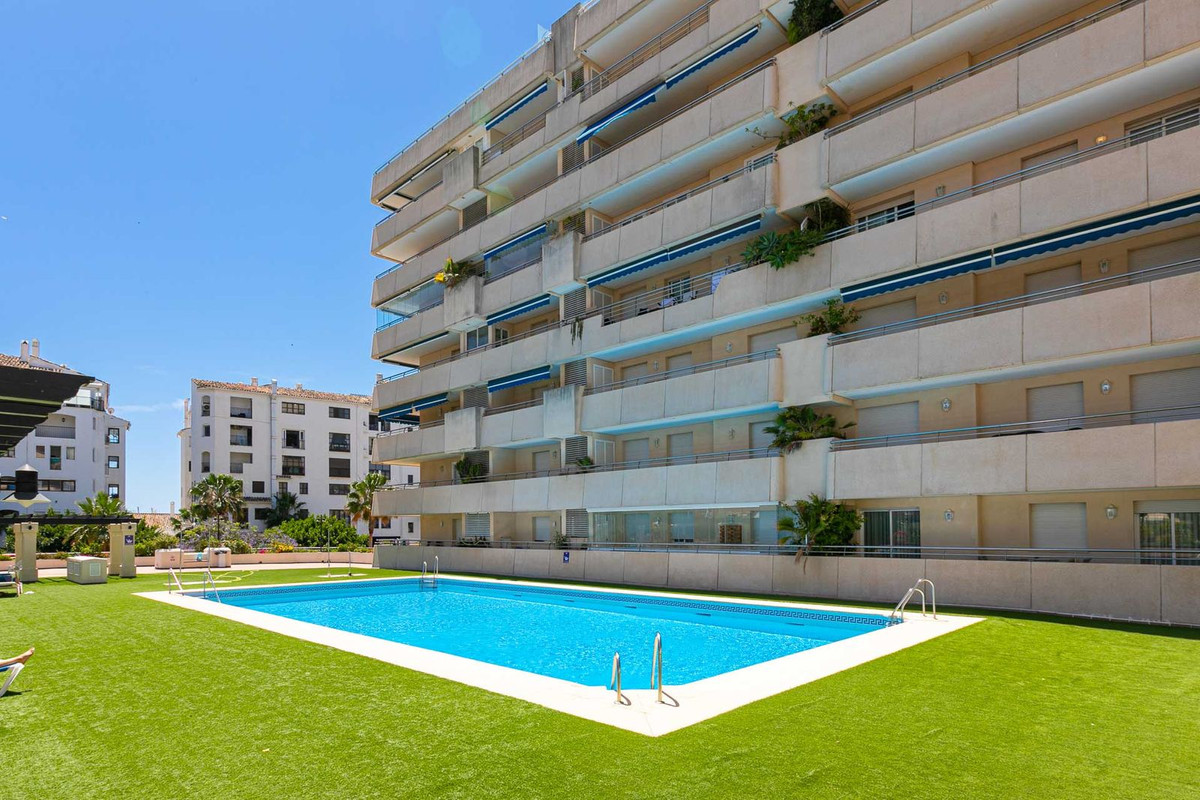 Tussenverdieping Appartement in Puerto Banús-12