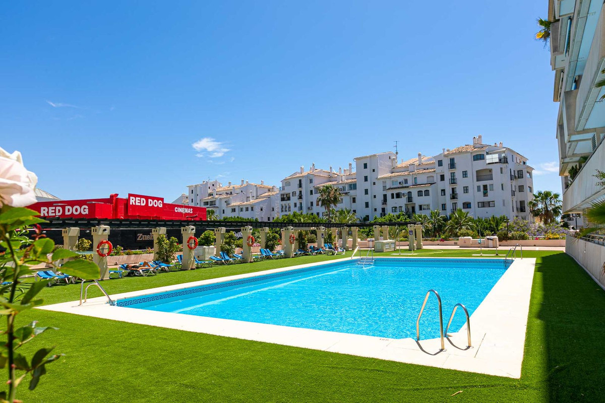 Tussenverdieping Appartement in Puerto Banús-14