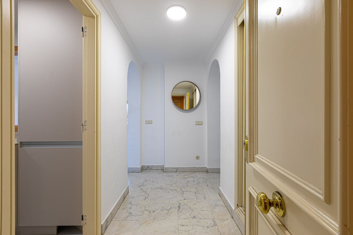 Tussenverdieping Appartement in Puerto Banús-2