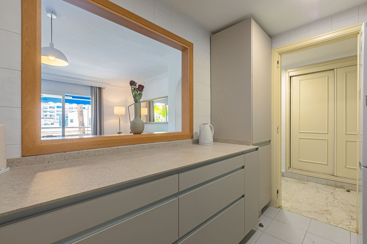 Tussenverdieping Appartement in Puerto Banús-3