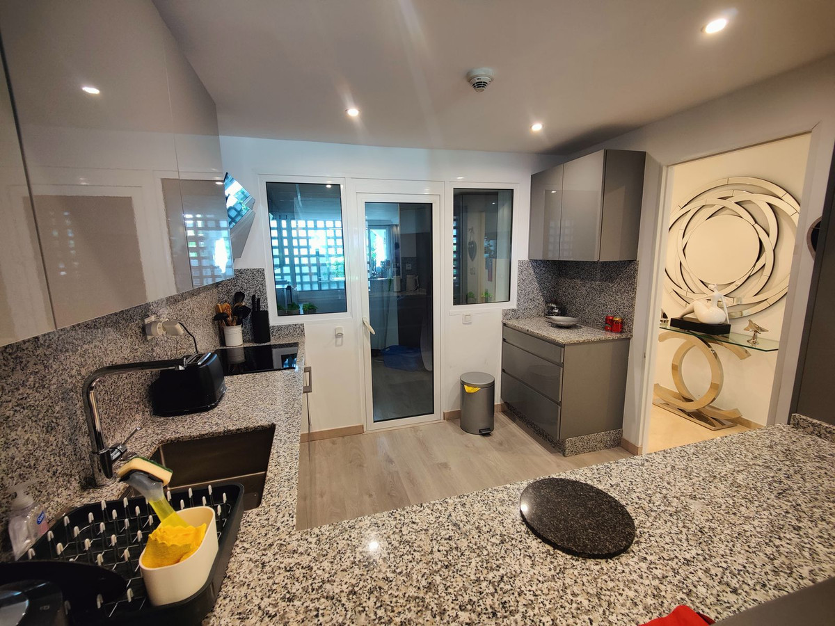 Appartement te koop in Puerto Banús | 2 slaapkamers H4974370